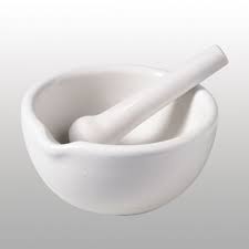 mortier en porcelaine avec pilon 130mm