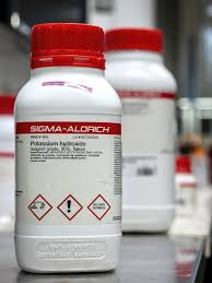 potassium hydroxyde KOH 1Kg marque Sigma Aldrich